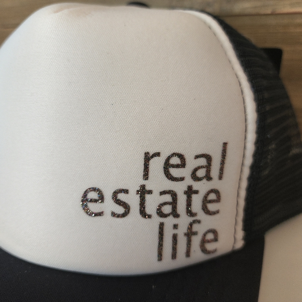 Trucker Hat "Real Estate Life"